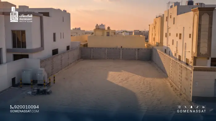 ارض سكنية حي الضاحية - Manassat Real Estate Company
